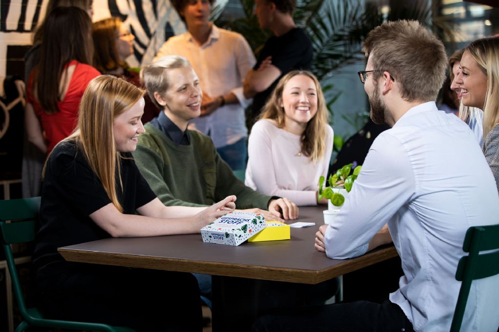 KYL43022 Gesprächsstoff XL – für zündende Konversationen in netter Gesellschaft 4